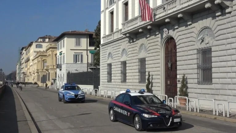 Gli Stati Uniti chiuderanno il consolato di Firenze, e la città protesta