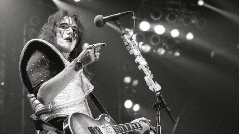 È morto Ace Frehley, chitarrista dei Kiss