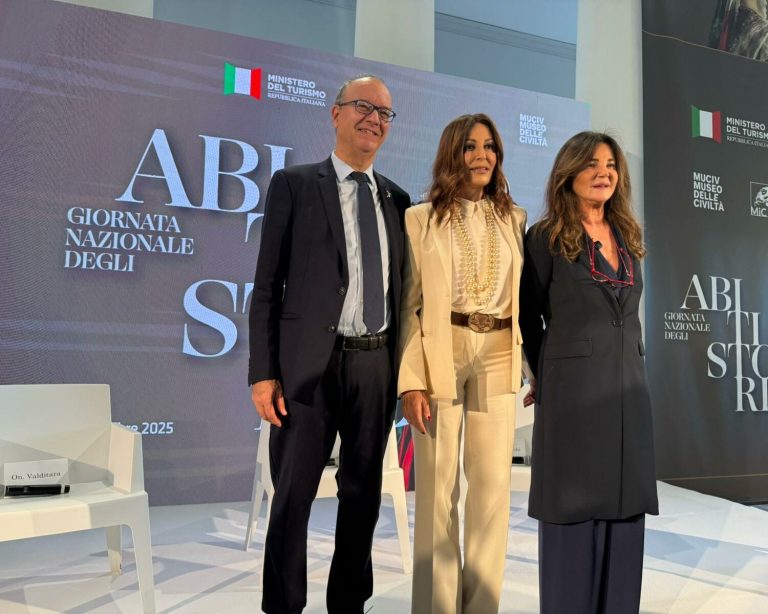 Turismo, Santanchè e Valditara presentano la prima giornata nazionale degli abiti storici